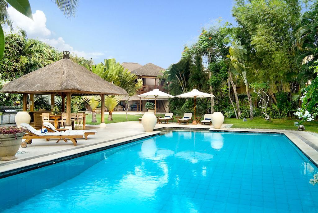 Puri Sienna Four-Bedroom Villa with Two Private Pools,63747064:JPEG